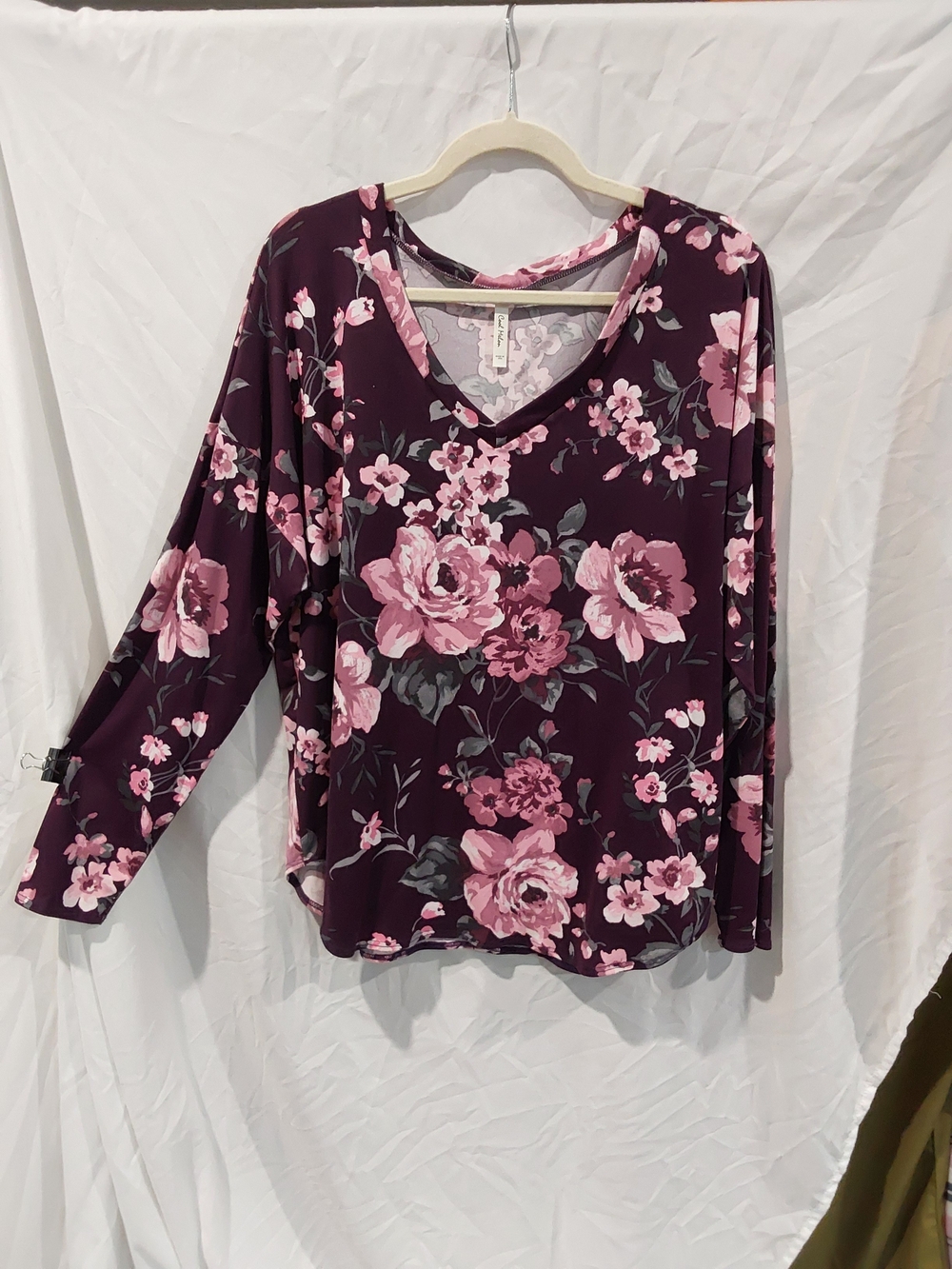 Women's V-Neck Long Sleeve Floral Tee in Plum with Pink Blooms